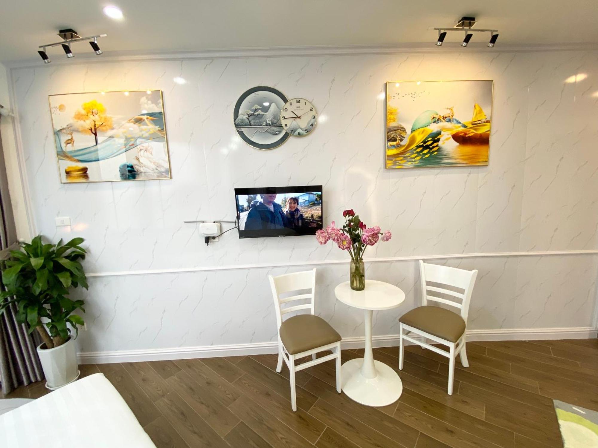 T98 Westlake Trich Sai - Tay Ho Center Lake View Studio ハノイ市 エクステリア 写真