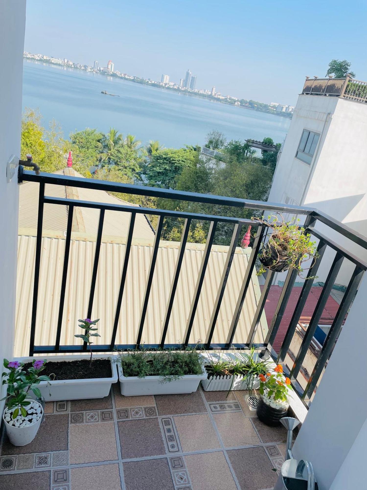 T98 Westlake Trich Sai - Tay Ho Center Lake View Studio ハノイ市 エクステリア 写真
