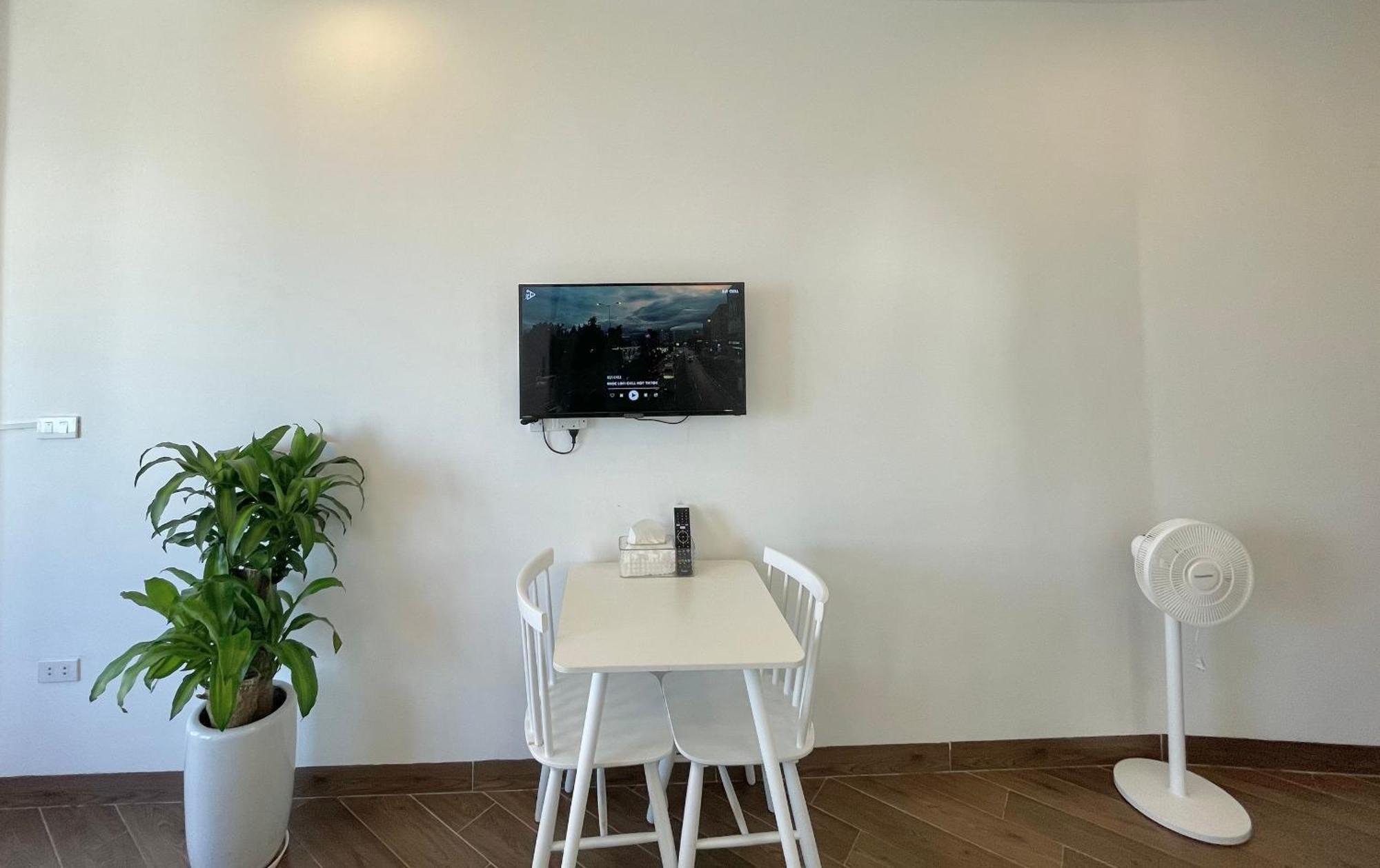 T98 Westlake Trich Sai - Tay Ho Center Lake View Studio ハノイ市 エクステリア 写真
